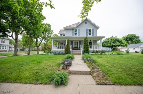 502 W Main St, Malvern, OH, 44644-9483 | Card Image