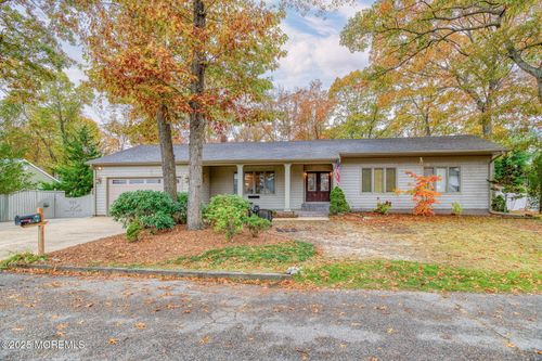 303 S Lakeshore Dr, Manahawkin, NJ, 08050-2924 | Card Image