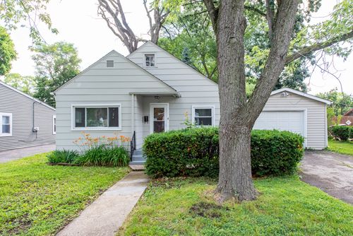 221 Kenwood Dr, Round Lake Park, IL, 60073-3451 | Card Image