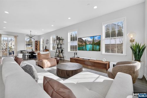 223 Bradley Dr, Wood Ridge, NJ, 07075-2526 | Card Image