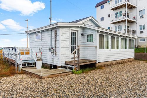 7 Anchor Ct, Hampton, NH, 03842-2708 | Card Image
