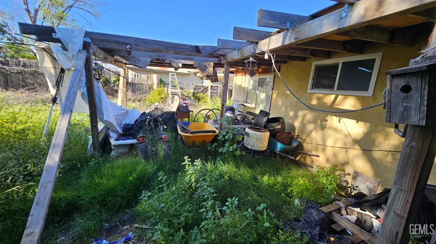 Moss St, Bakersfield, CA 93312