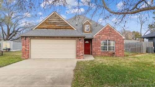 315 Oak St, Skiatook, OK, 74070-2227 | Card Image