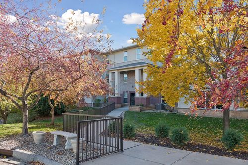 apt-311b-9225 Medicine Lake Rd, Golden Valley, MN, 55427-3188 | Card Image