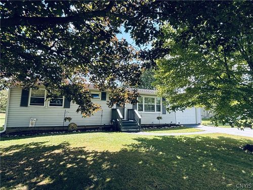 6990 N Division Street Rd, Auburn, NY, 13021-9001 | Card Image