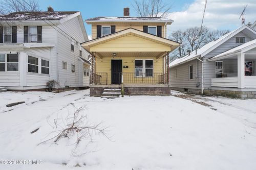 1821 Talbot St, Toledo, OH, 43613-4615 | Card Image