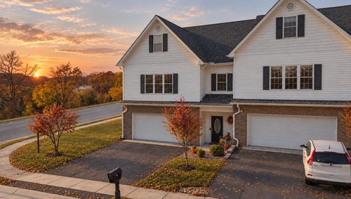 11 Collinswood Way, STAUNTON, VA, 24401-1992 | Card Image