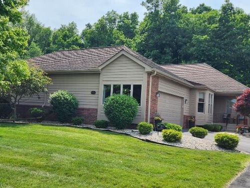 640 Richlyn Dr, Adrian, MI, 49221-9132 | Card Image