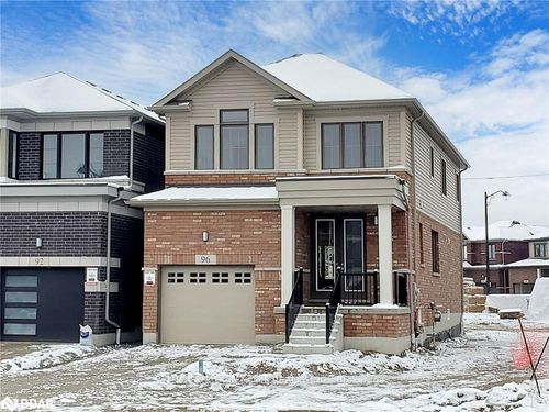 96 Blackburn St, Cambridge, ON, N1S0E3 | Card Image