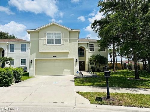67 Burnt Pine Dr, NAPLES, FL, 34119-9759 | Card Image