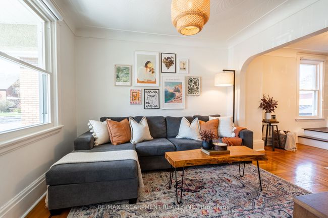 114 London St N, House other with 3 bedrooms, 2 bathrooms and 2 parking in Hamilton ON | Image 7