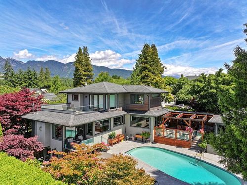 990 Jefferson Ave, West Vancouver, BC, V7T2A4 | Card Image