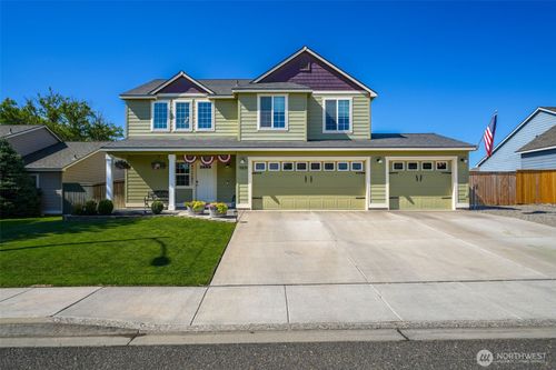 9819 Norfolk Dr, Pasco, WA, 99301-6728 | Card Image