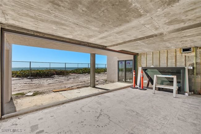 Living Room | Image 7