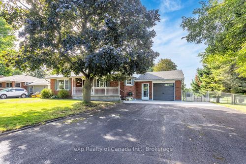 154 Main St, Courtland, ON, N0J1E0 | Card Image