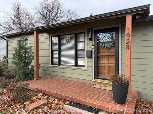 1928 S Indianapolis Ave, Tulsa, OK, 74112-6830 | Card Image