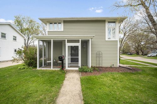 736 N Cumberland Road, Waukesha, WI, 53188 | Card Image