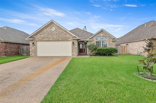 3920 Latinne Ln, College Station, TX, 77845-4083 | Card Image