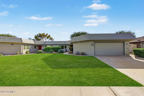 10189 W Pineaire Dr, Sun City, AZ, 85351-1118 | Card Image