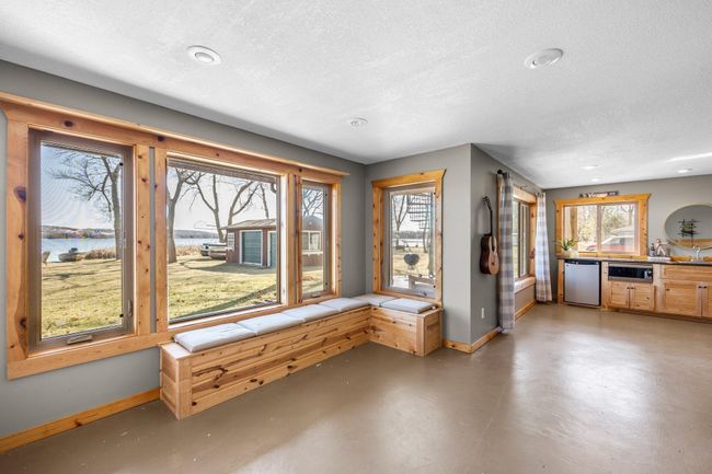 Custom built in bench with storage | Image 50