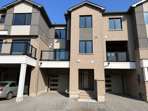 564 Bellflower Crt, Milton, ON, L9E1W4 | Card Image