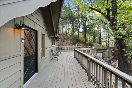 990 Nesthorn, Crestline, CA, 92325 | Card Image