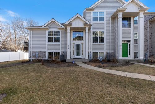 922 Summit Creek Dr, Shorewood, IL, 60404-8204 | Card Image