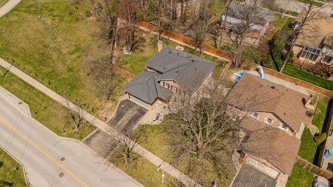 2033 Headon Forest Dr, House other with 5 bedrooms, 4 bathrooms and 2 parking in Burlington ON | Image 36
