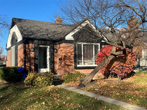 1678 Taunton Rd, Birmingham, MI, 48009-7202 | Card Image