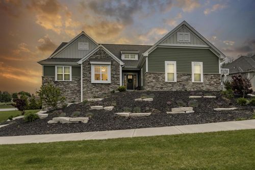 W239N7521 High Ridge Drive, Sussex, WI, 53089 | Card Image