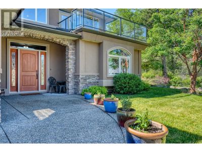 30 - 40 Kestrel Pl, House other with 4 bedrooms, 4 bathrooms and 2 parking in Vernon BC | Image 2