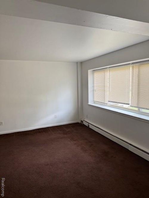 17274 Bentler St, Detroit, MI, 48219-4719 | Card Image