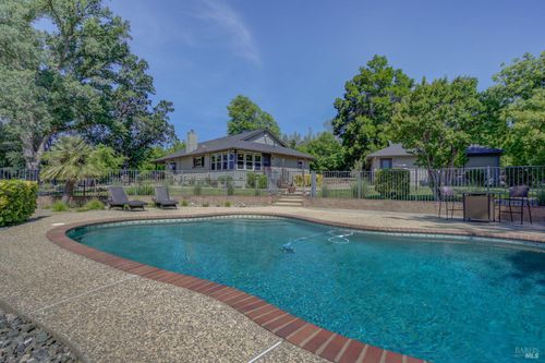 18525 Farquhar Rd, Cottonwood, CA, 96022-9322 | Card Image