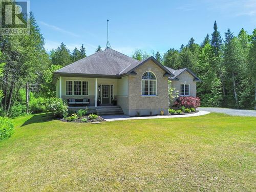 701 Deertail Lane, Ottawa, ON, K0A1L0 | Card Image