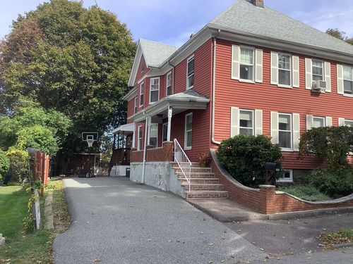 20-20 N Emerson St, Wakefield, MA, 01880-1502 | Card Image