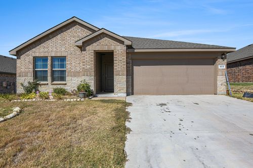 805 Durango Ln, Cleburne, TX, 76033-4661 | Card Image