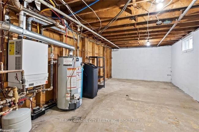 246 York St, House other with 3 bedrooms, 2 bathrooms and 3 parking in Saint Catharines ON | Image 25