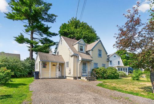 404 Ohio St, Bangor, ME, 04401-3757 | Card Image