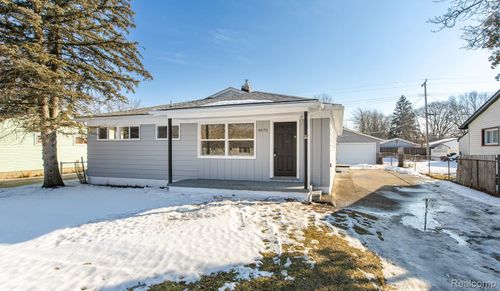 4075 Kempf St, Waterford, MI, 48329-2013 | Card Image