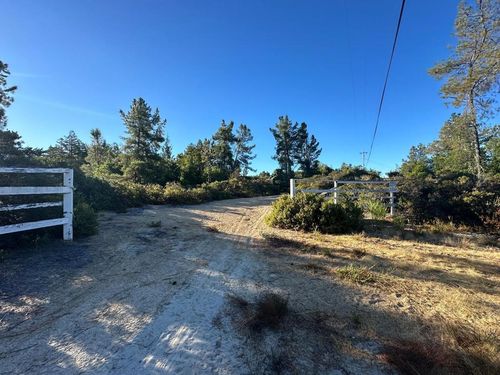 10001 West Dr, Felton, CA, 95018-8844 | Card Image