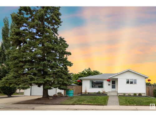 9444 52 St Nw, Edmonton, AB, T6B1G7 | Card Image