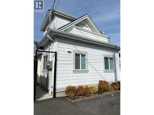 laneway-5x E 51st Ave, Vancouver, BC, V5X | Card Image