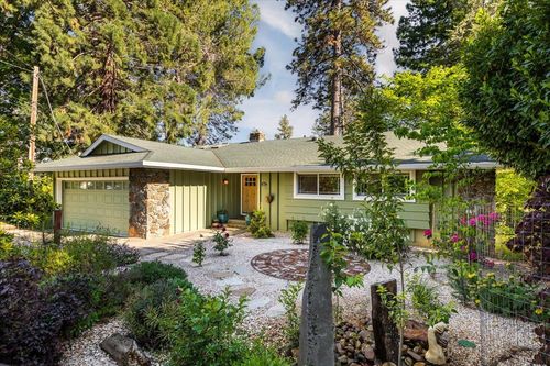 213 Hill St, Grass Valley, CA, 95945-6312 | Card Image