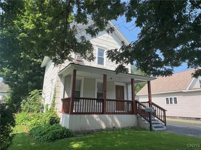 Front view with warming porch | Image 1