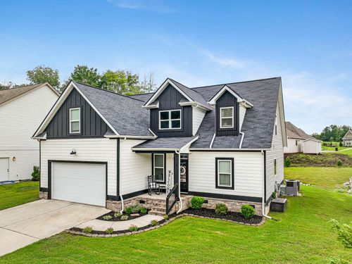 9322 Freemont Way, Hixson, TN, 37343-5888 | Card Image