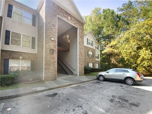 3217 Fairington Dr, Lithonia, GA, 30038-5005 | Card Image