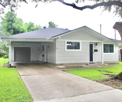 707 S 16th St, Nederland, TX, 77627-5328 | Card Image