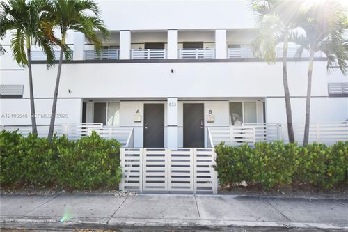a-833 Sw 8th Ave, Miami, FL, 33130-3749 | Card Image