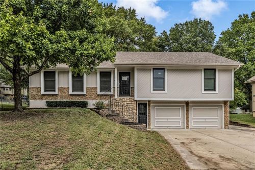 3712 Ne 77th St, Gladstone, MO, 64119-4362 | Card Image