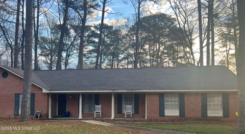 5636 Ridgewood Rd, Jackson, MS, 39211-2613 | Card Image